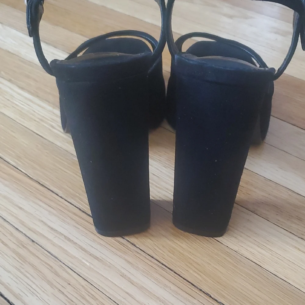 Steve Madden Black Block Heel Sandals - Picture 3 of 11